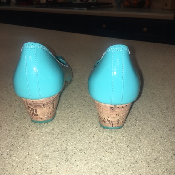 Shoes - Picture 3 of 5